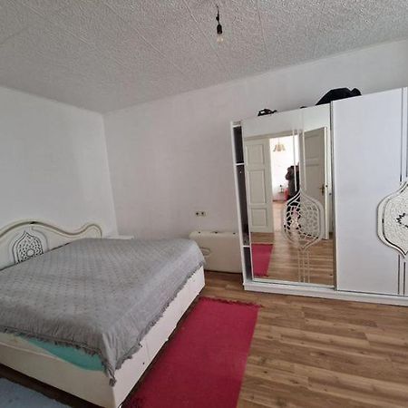 Apartamento Modern Und Gemuetlich Ebenfurth Exterior foto